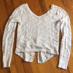 Light weight sweater
